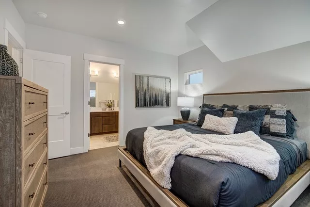 arrowleaf bedroom